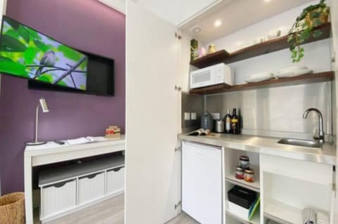 TV and multimedia, Coffee/tea facilities, Kitchen or kitchenette, minibar