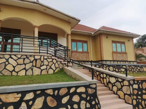 Lovely 5-Bed House in Ndejje Kampala House in Kampala
