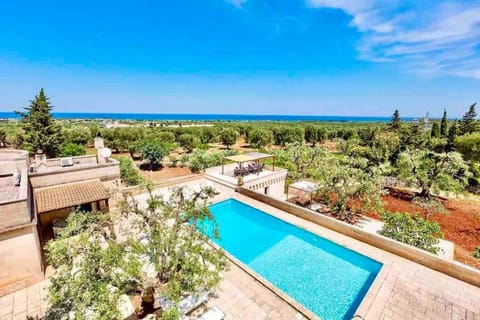 [Castello con piscina]Vista mare+campo da tennis Villa in Province of Taranto