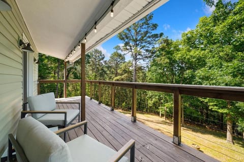 Lakeside Hideaway - Lake House Cabin with Views House in Beaver Lake