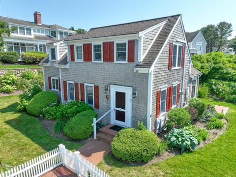 Walk to Main St and Oyster Pond in Chatham House in Chatham