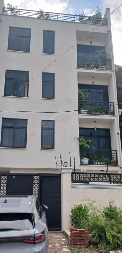 Onset Apartment Condominio in Addis Ababa