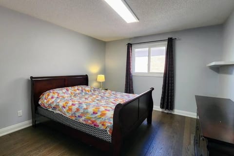 Cozy Haven Friendly Retreat Apartment in Richmond Hill