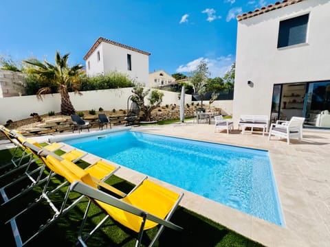 Pool view, Swimming pool