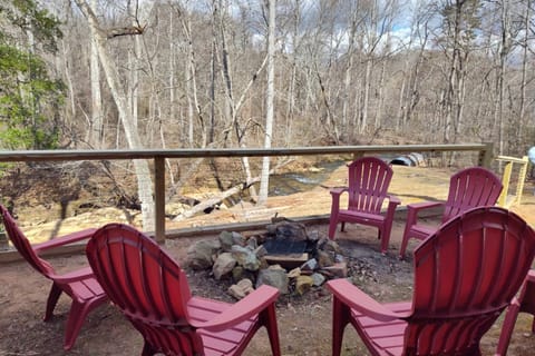 Lazy Bear Creek Lodge House in Union County