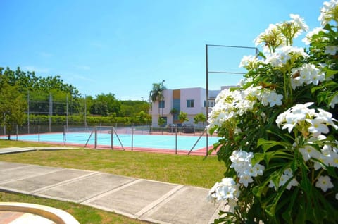 Tennis court