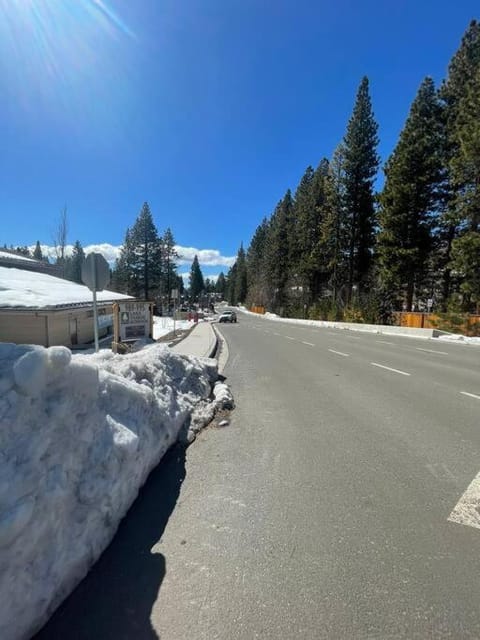 Tahoe Haven: Your Retreat Awaits Copropriété in Incline Village