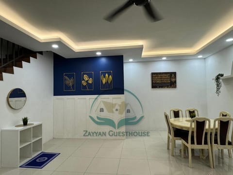 Zayyan Guesthouse House in Kuching