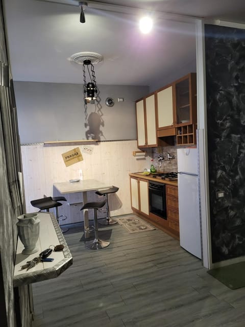 Kitchen or kitchenette, Dining area, pet friendly, stove