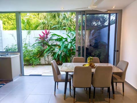 Balcony/Terrace, Dining area