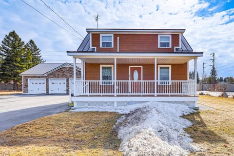 Spacious Presque Isle Home Walk to Downtown! Maison in Presque Isle