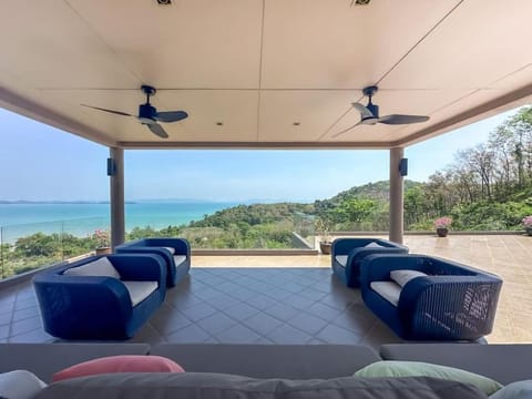 Cape Height 4-bedroom Seaview Luxury Pool Villa Villa in Pa Klok