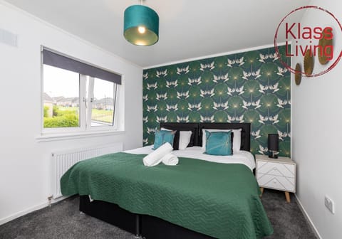 Aitkenhead house by Klass Living House in Coatbridge