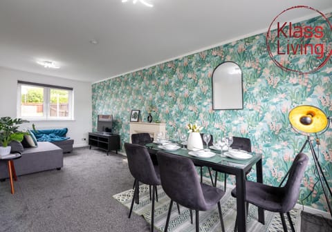 TV and multimedia, Seating area