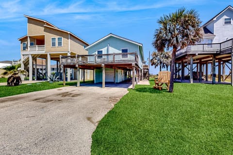 The Bailey Beach Escape House in Alvin