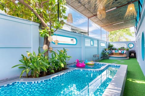 Day, Garden, Garden view, Pool view, Swimming pool, sunbed