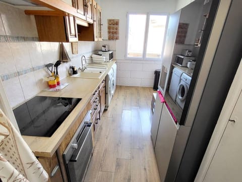 Appartement T3 au calme à 600 m des plages avec Parking, Wi-Fi et équipements modernes - FR-1-316-331 Apartment in Six-Fours-les-Plages