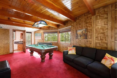 Classic AFrame - Fireplace - GameRoom - 2 Decks View House in Lake Arrowhead