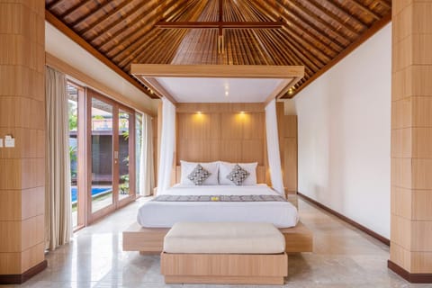 Bed, Bedroom, Pool view