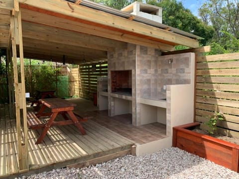 Patio, BBQ facilities