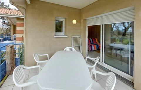 Lovely Apartment In Soulac-sur-mer With Outdoor Swimming Pool Condo in Soulac-sur-Mer
