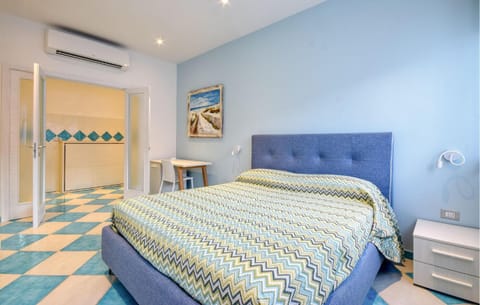 Beautiful Apartment In Deiva Marina With Kitchen Condo in Framura