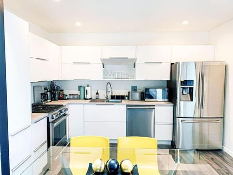 Contemporary 1 BR House with Pool - MK2 - WW Casa in Westwood