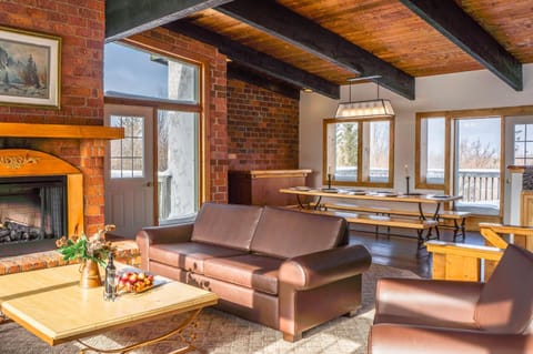 8 Bedroom Stand Alone Chalet at Tyrolean Blue Mountain Chalet in Grey Highlands