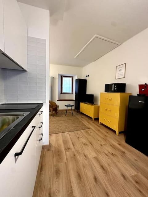 Appartamento la Torretta, con giardino! Apartment in Domodossola