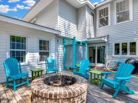 Coast A While House in Tybee Island