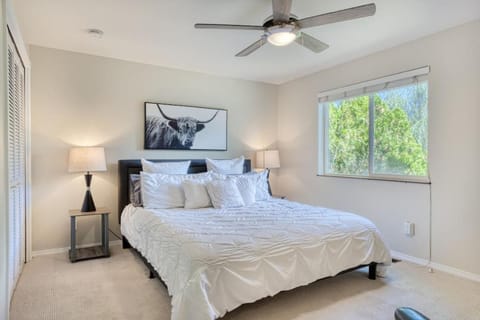 Tranquility Base - Family Fun Modern Farm House House in Dalton Gardens