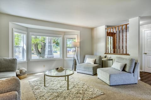 Tranquility Base - Family Fun Modern Farm House House in Dalton Gardens