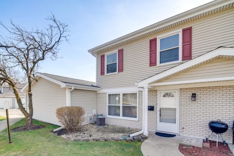 Cozy and Quiet Hanover Park Townhome! Maison in Schaumburg
