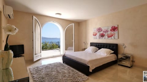 Prestigieuse villa vue 180° sur le golfe St Tropez - Villa Mackenzie Villa in Sainte-Maxime