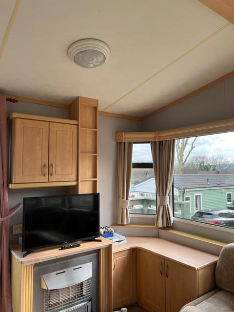 Spacious 2 bedroomed mobile home Campground/ 
RV Resort in Aberystwyth