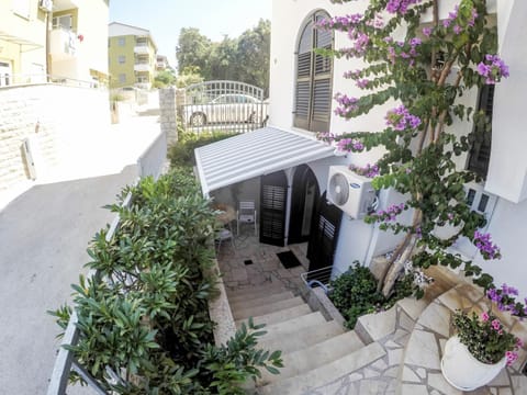 Apartments Villa Mirella Condo in Zadar County