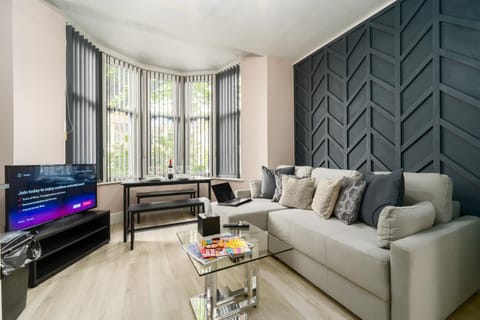 Ty Ayla Premier Apartments - Roath Park Apartment in Cardiff