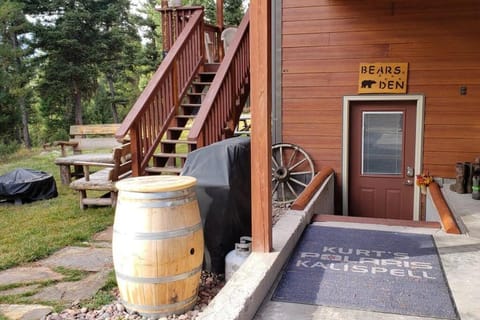 Hot Tub-Mountain View-Secluded-Entire Private Floor House in Seeley Lake