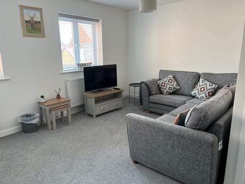 Whole House Modern Detached 2 Bedroom Coach House in Spalding Apartment in Spalding