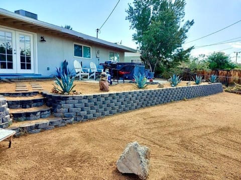 Cozy Stylish Home in the Heart of JT Village House in Joshua Tree