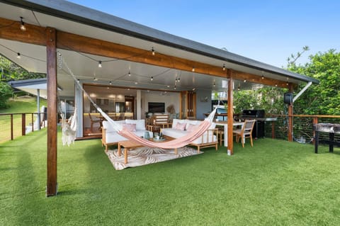 TreasureView Beach House entire property House in Coolum Beach