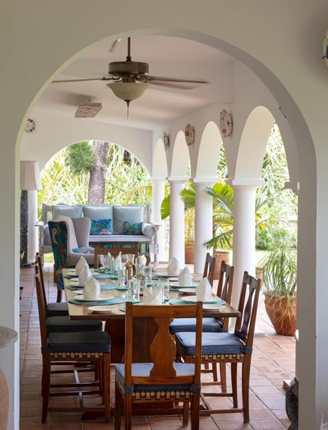 Patio, Seating area, Breakfast