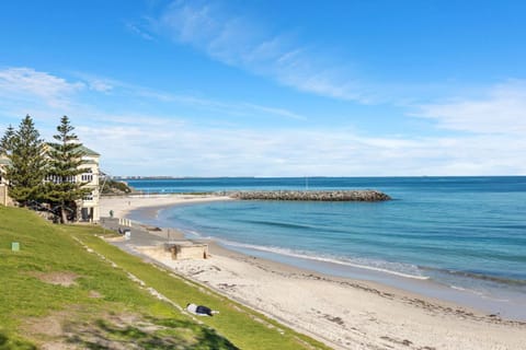 Nearby landmark, Natural landscape, Beach