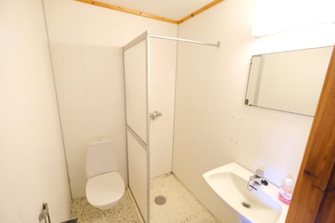 Shower, Bathroom, Area and facilities