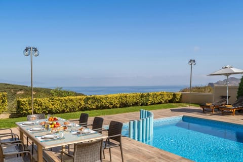 Patio, Day, Natural landscape, View (from property/room), Balcony/Terrace, Balcony/Terrace, Food and drinks, Dining area, Food, Pool view, Sea view, Swimming pool, Swimming pool, sunbed