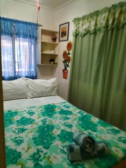 The cronin residence Bed and Breakfast in Oslob