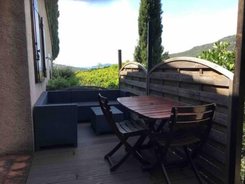 Patio, Dining area