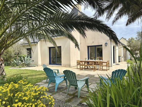 Patio, Garden, Dining area, Garden view
