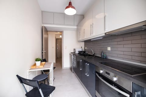 Kitchen or kitchenette, Dining area, dishwasher, minibar, oven, pet friendly, stove, toaster