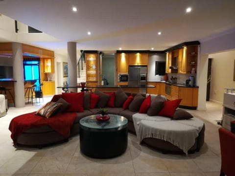 Sunset Beach Villa in Port Elizabeth